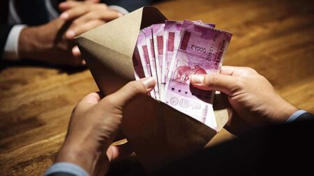 Il salario minimo è ora €250 netti