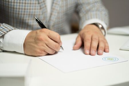 Amministratore fiduciario o nominee director di società in Albania