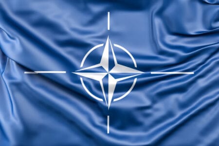 Nè maggiori spese militari nè mentalità di guerra
