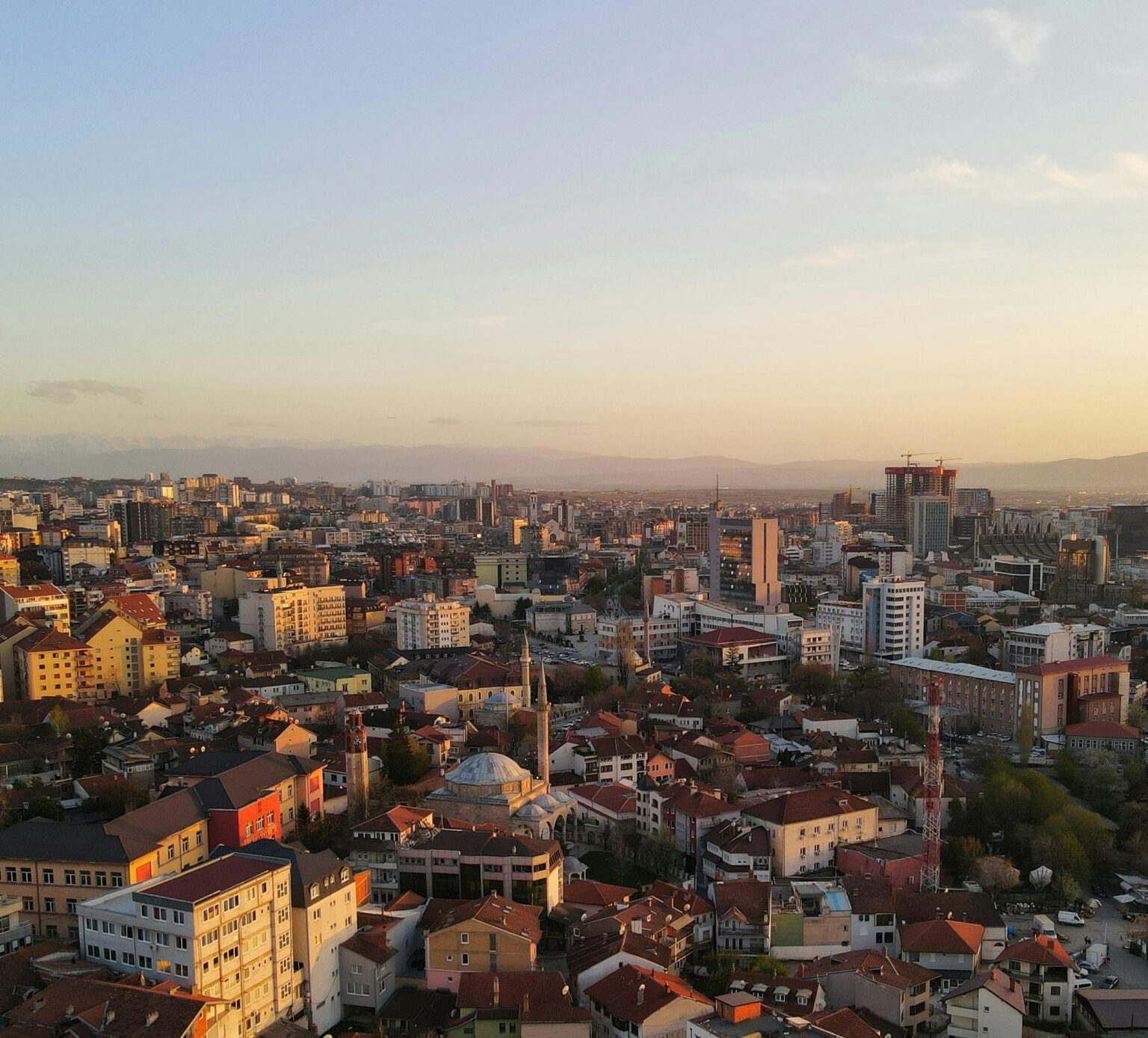 Elezioni in Kosovo, vittoria di Albin Kurti e dell’astensionismo
